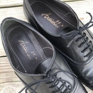 Men’s black dress shoes